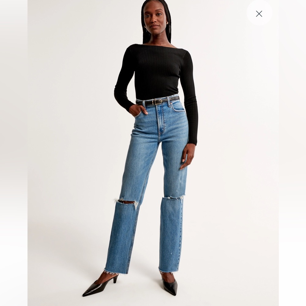 Aberceombie And Fitch The Ankle Straight Ultra High Rise Curve love jeans